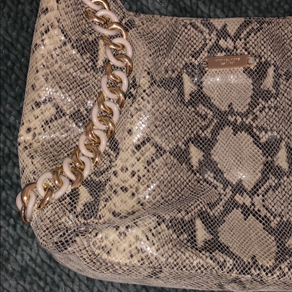 Michael Kors 'ID Chain' Large Snakeskin Hobo - Picture 3 of 7